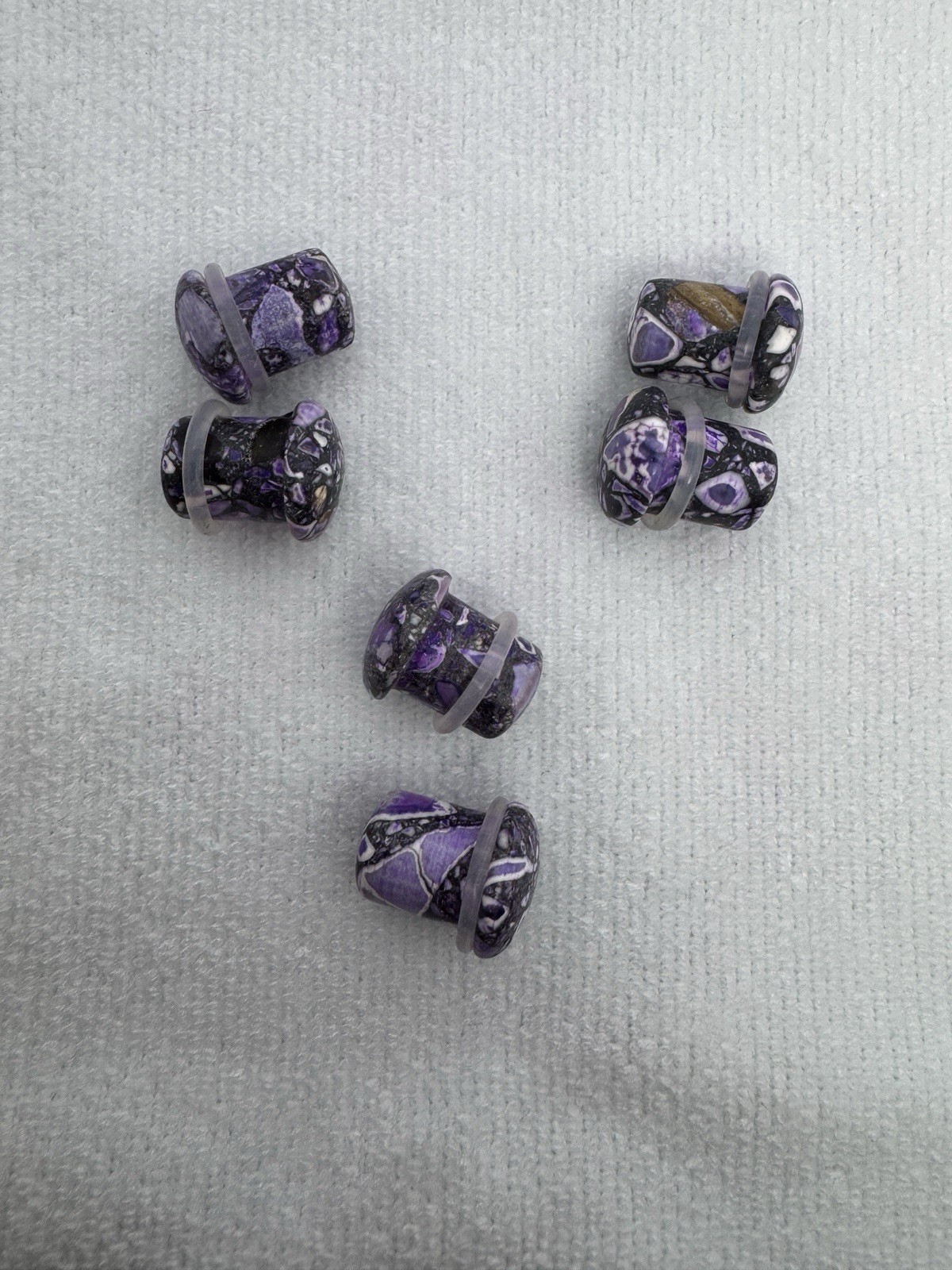 7 Pair 00g 10mm Natural Stone Ear Gauges Forest Collection