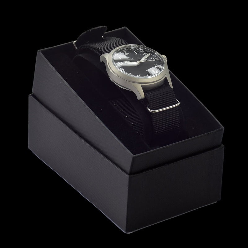 MWC 100m WR Retro Pattern General Service Watch.Ships from USA