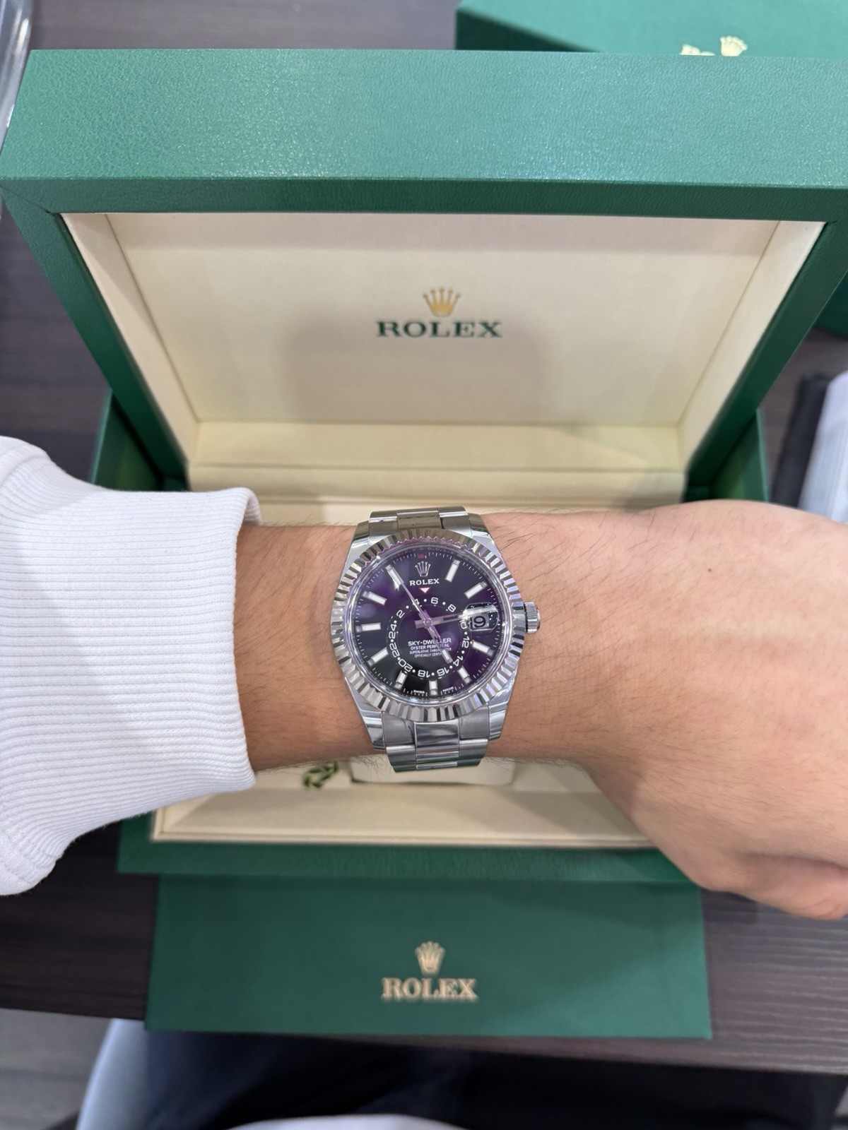Rolex Sky-Dweller Steel & 18k Gold Bezel Black Dial 42mm FULL SET!! ‘2020 326934