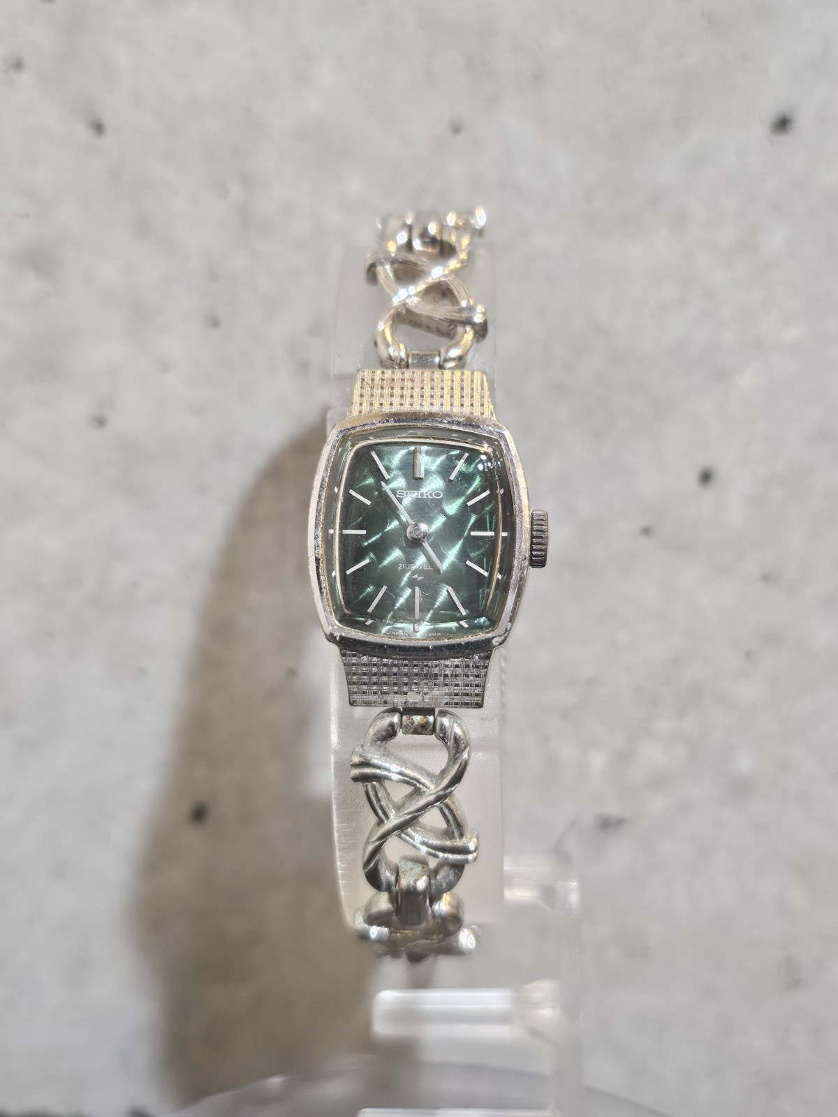 Exc+5 Seiko 11-3610 manual 21 jewels 1974’s green women Vintage Watch Japan