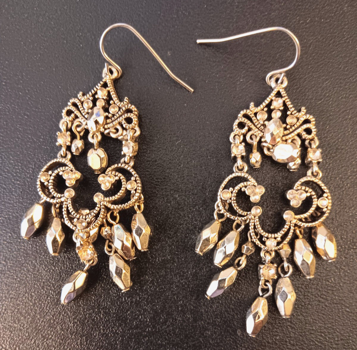 VINTAGE LIZ CLAIRBORNE GOLD-TONED CHANDELIER EARRINGS W/CLEAR RHINESTONE ACCENTS