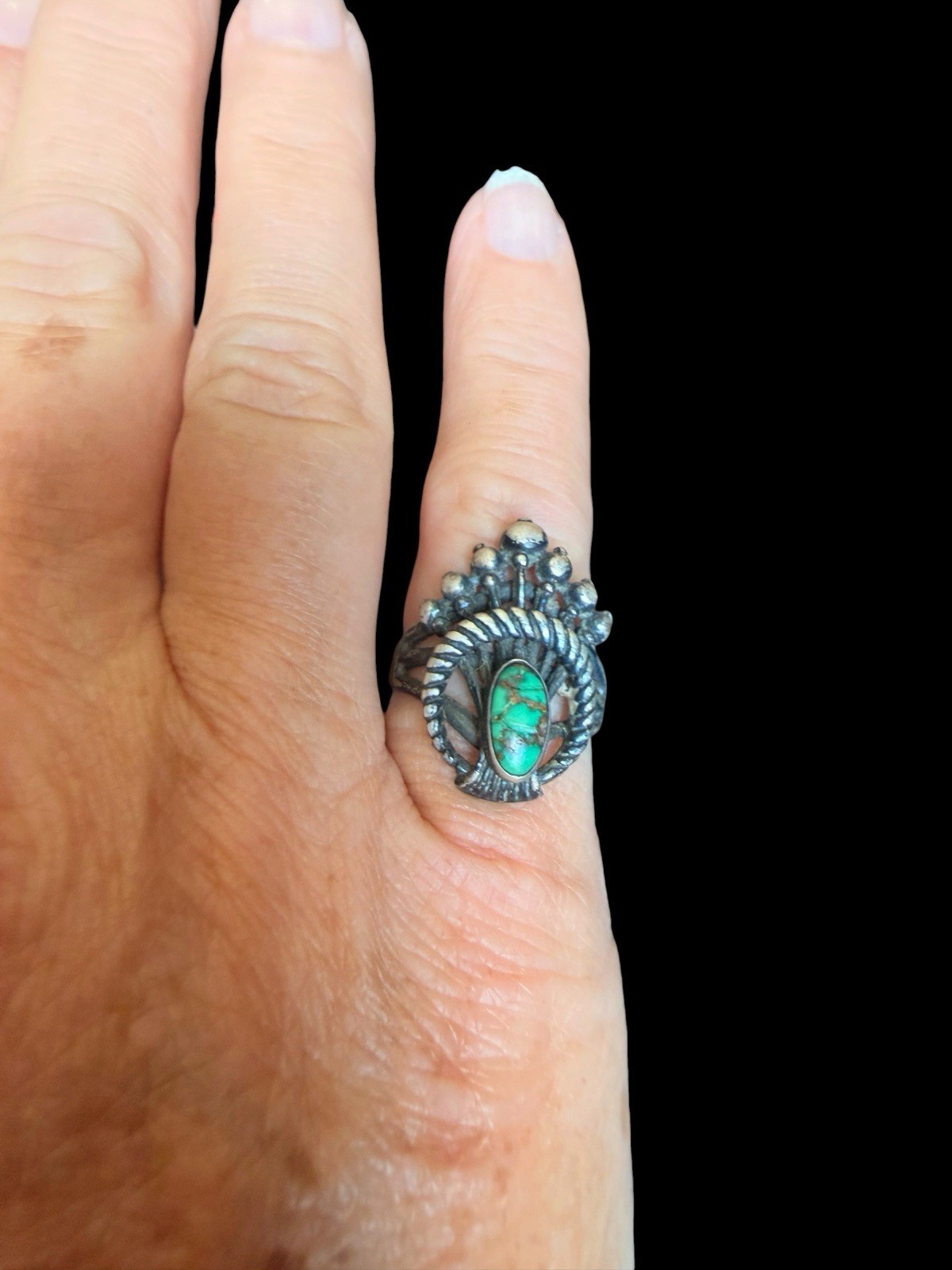 Unique Southwest Sterling Silver Green Turquoise Ring Size: 5.5