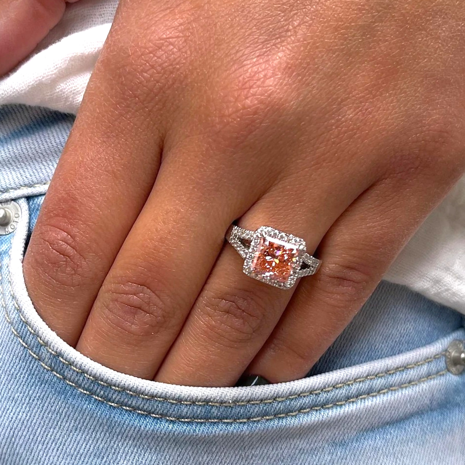 Fancy Vivid Pink Princess Cut 3.00 Ct IGI Lab Grown Diamond Ring 18k White Gold