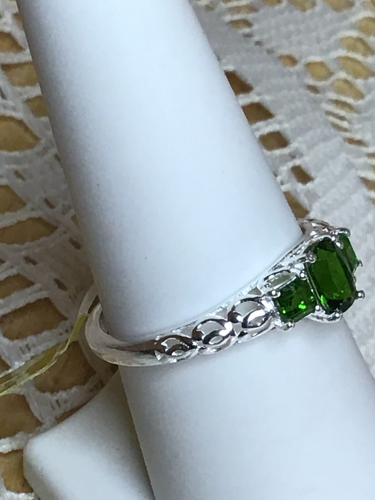 Rich Green Russian Chrome Diopside Ring (Sz8) TGW 0.91cts .925 Sterling Silver