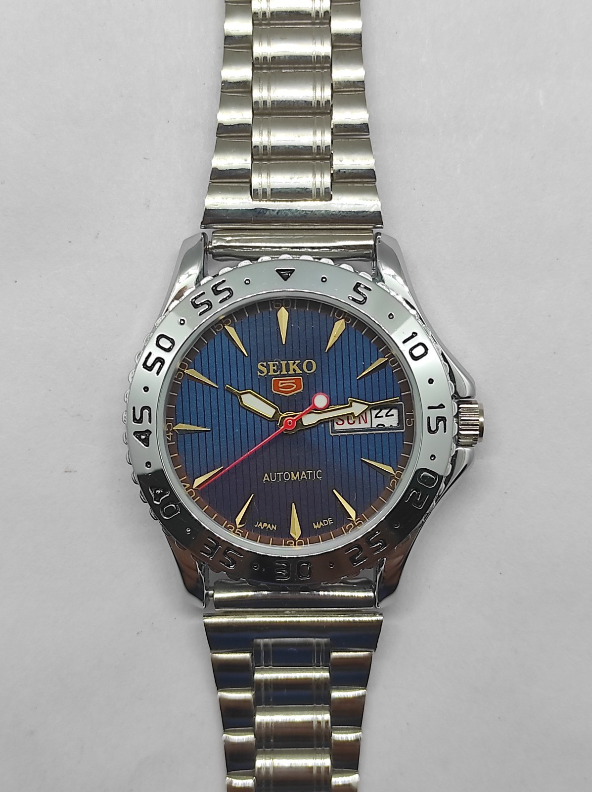 Vintage Refurbished Seiko Automatic Transparent Blue D/D Men’s WristWatch 38MM