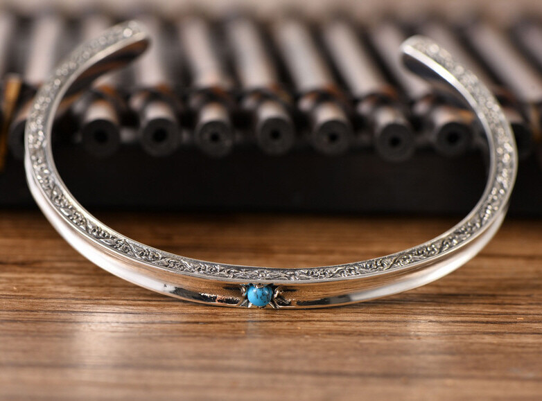 I01 Sterling Silver 925 Bangle with Small Turquoise