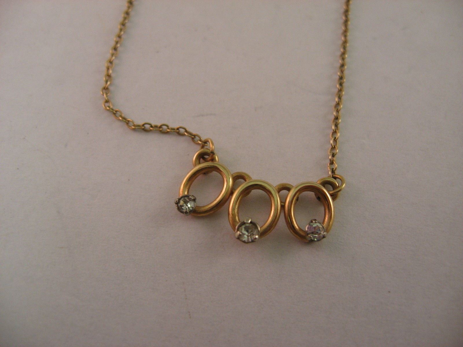 Dainty Gold Tone Triple Oval Loop Necklace 3-Stone Crystal Pendant Station Chain