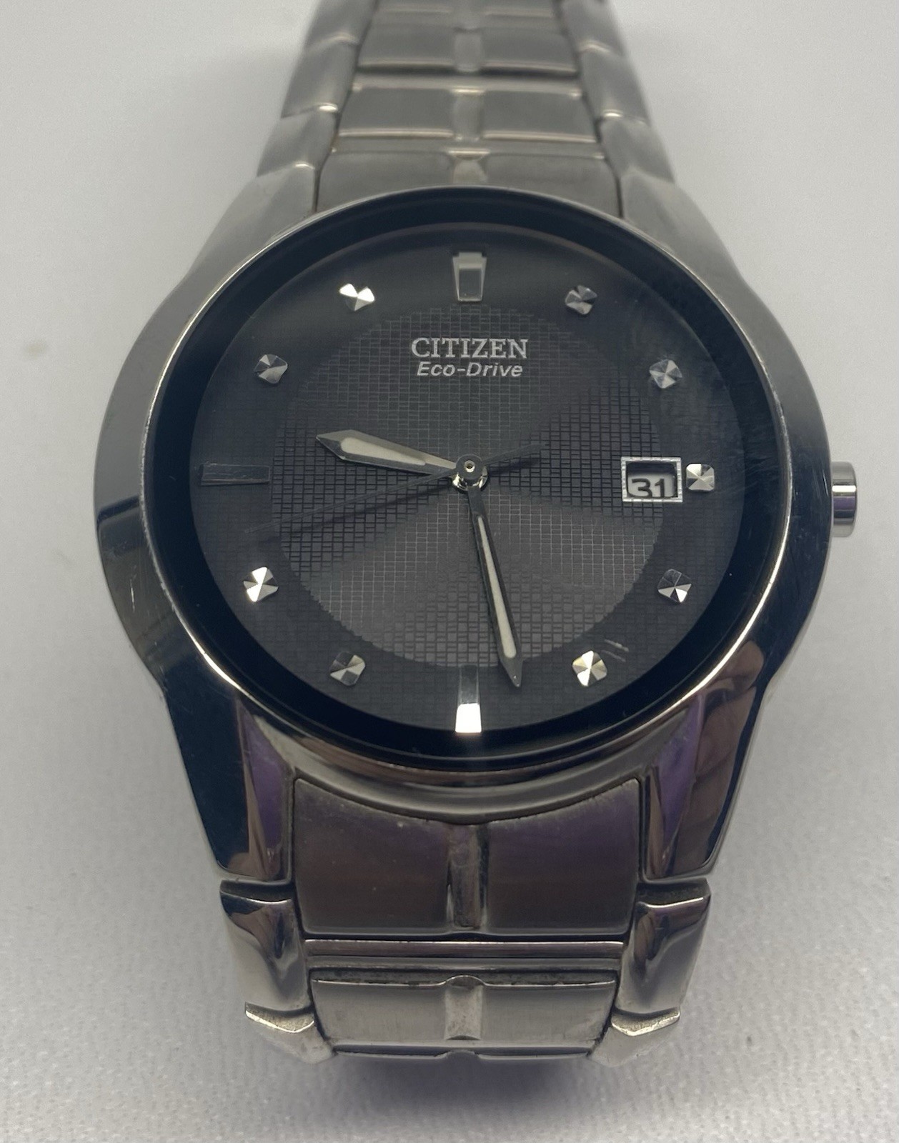 Citizen Eco-Drive E111 S058481 RC Stainless Men’s Wrist Watch Black Dial – RUNS