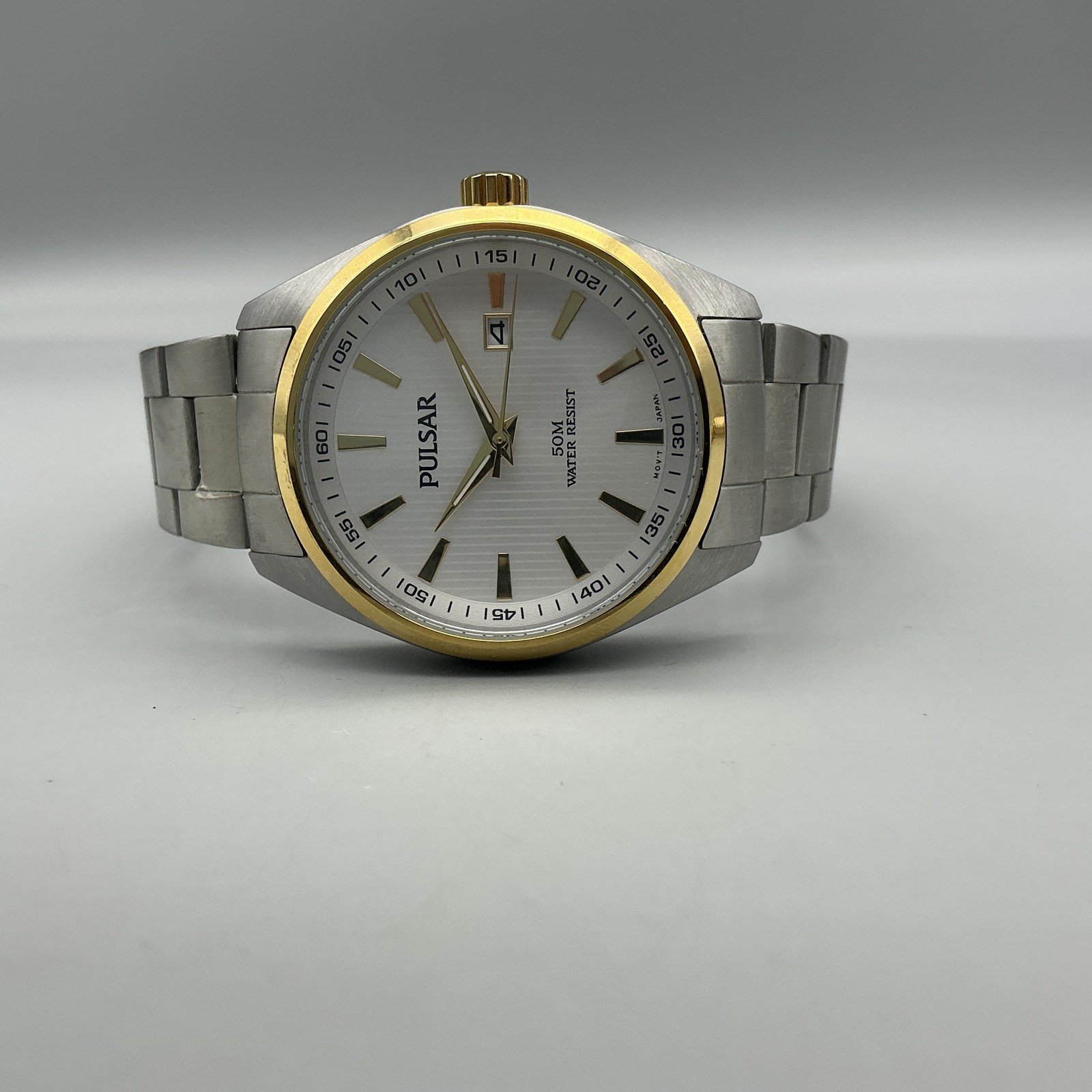 Pulsar PC32-X053 Mens Watch 40mm Two Tone Stainless Date 50M New Battery 7.5″
