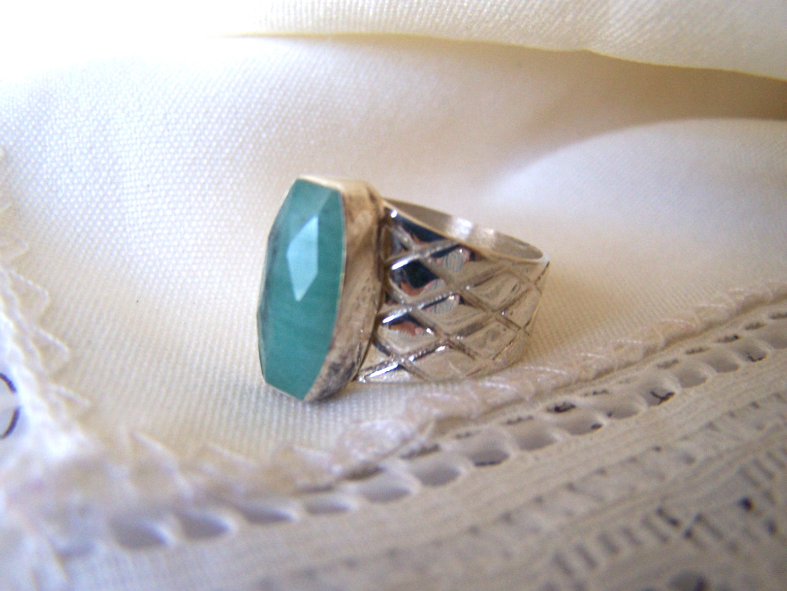 DTR Jay King SS 925 Chalcedony Size 6 GORGEOUS & Mint!