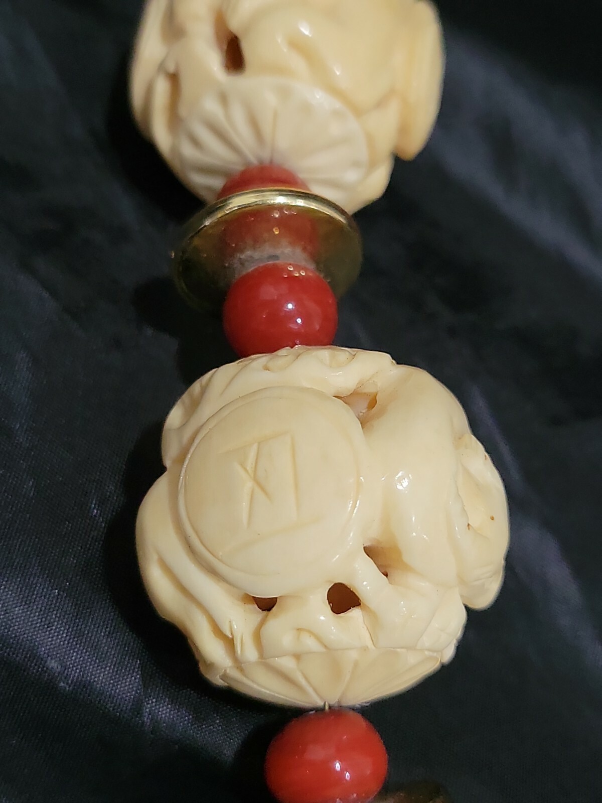 ANTIQUE CHINISE ZODIAC CARVED WATER BUFFALO BONE BEADS & RED STONE NECKLACE