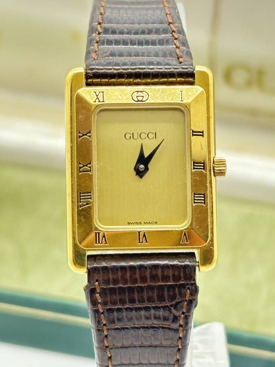 Working Item GUCCI 4200L Ladies Watch Quartz Square Case Gold 24092302zaiko From