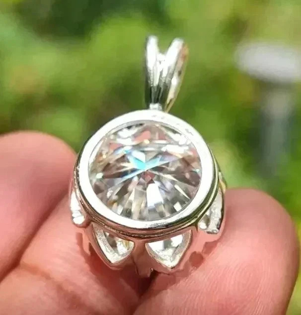 Rare 10.00 Ct Certified White Diamond Solitaire Pendant 925 Silver Great Luster