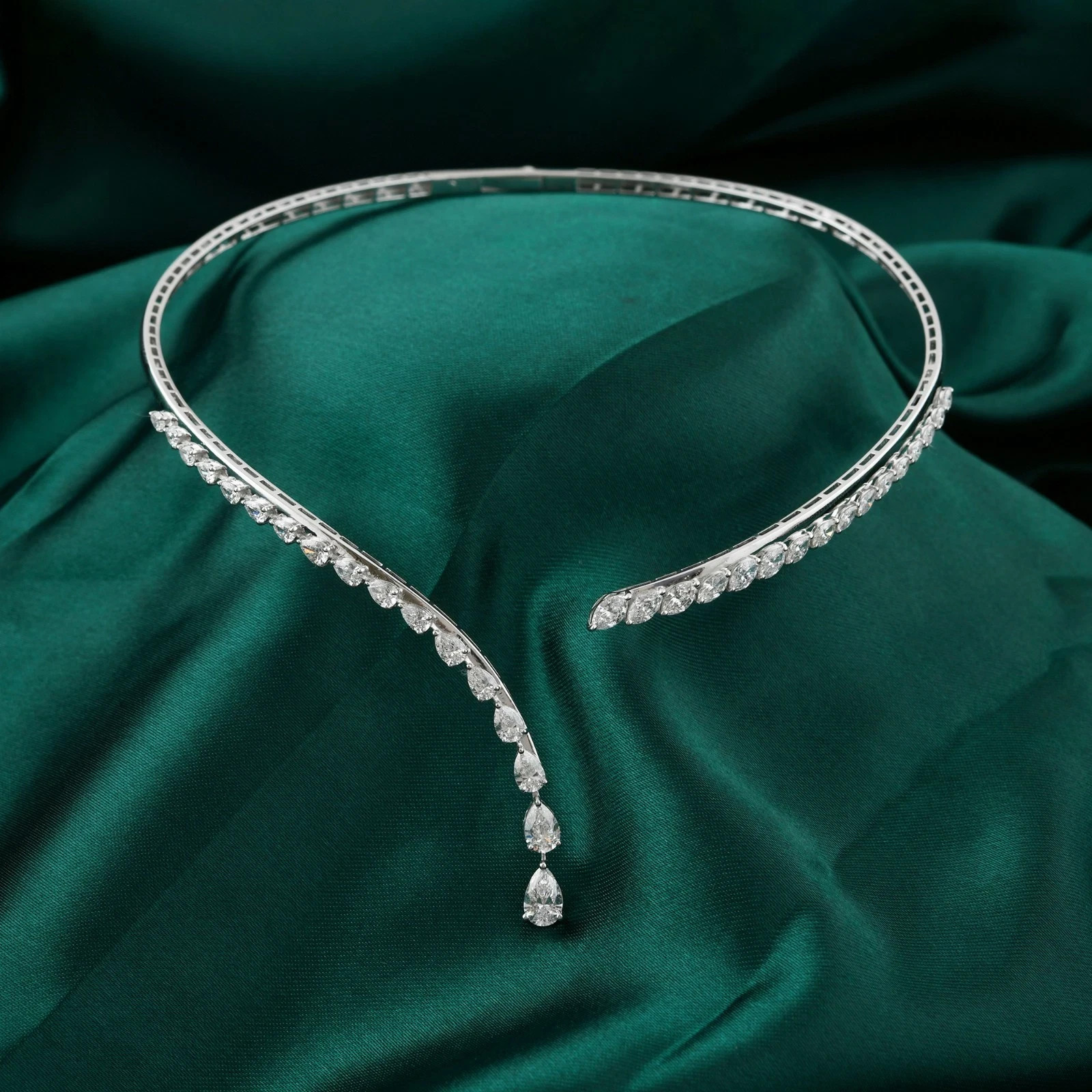 4.75 Ct 18k White silver women’s Pear Diamond Choker Cuff Necklace Gift