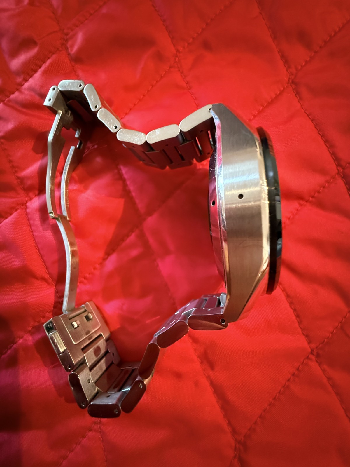 TAG Heuer SBG8A E3 Connected Men’s Stainless Steel with 2 bands