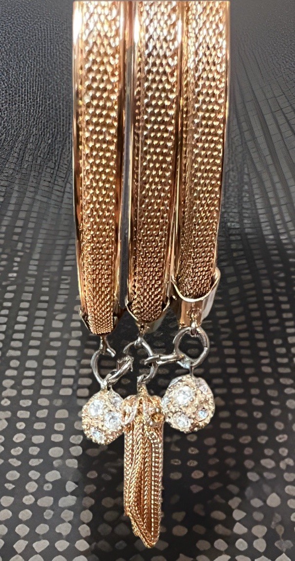 VTG Gold Tone Mesh 3 BANGLE BRACELET w/Tassel & Crystal Studded Charm STUNNING