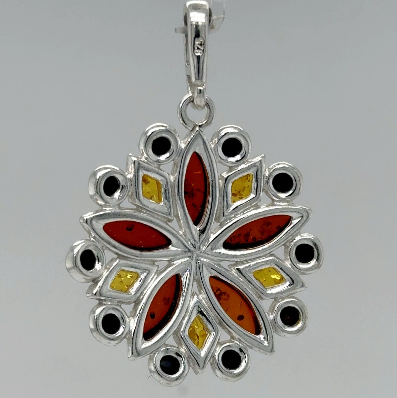 Natural Multi-Color BALTIC AMBER Round Star Pendant 925 STERLING SILVER #1408