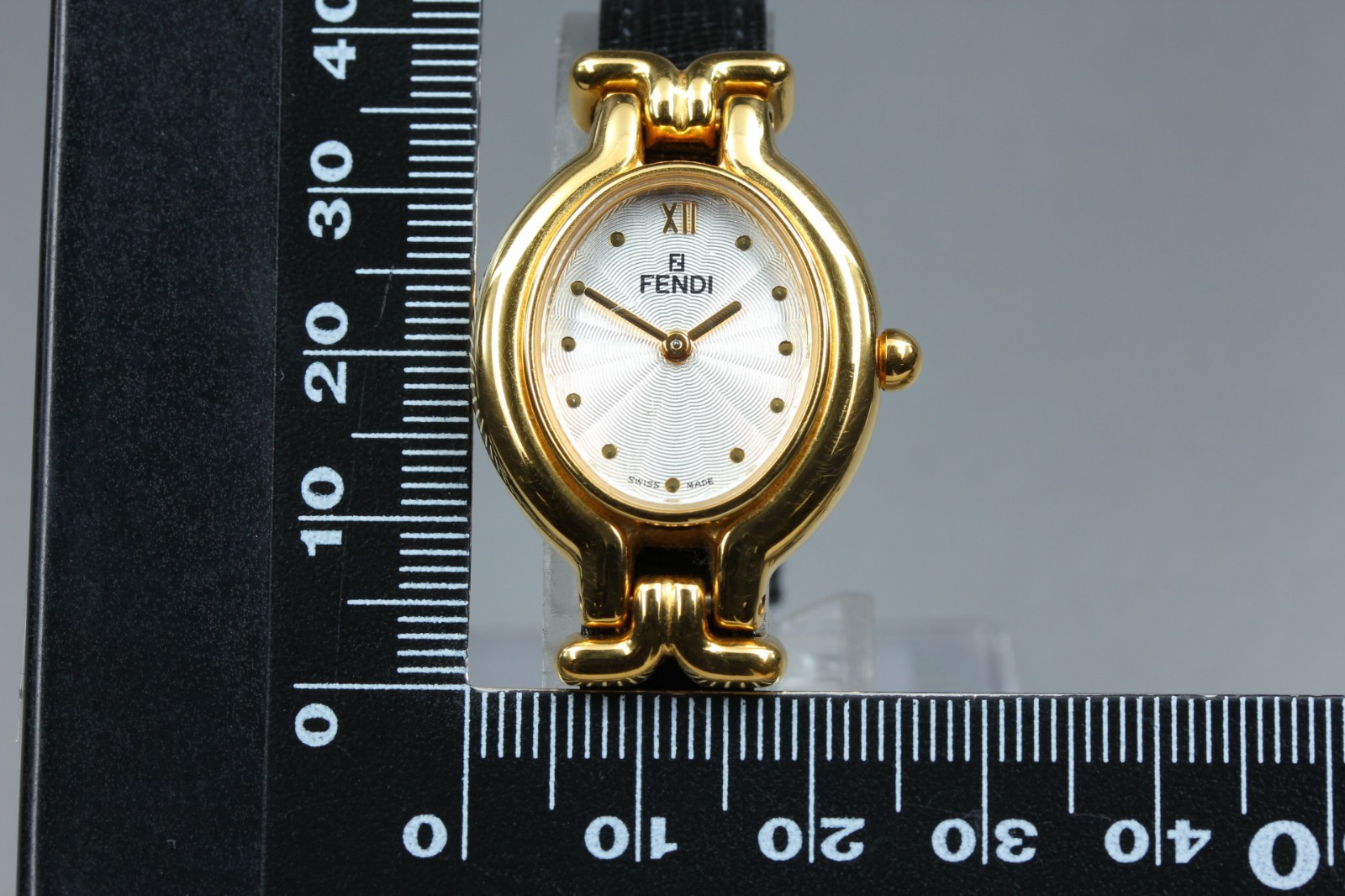 Vintage Fendi 640L Chameleon 5 Colors Belt Women’s Quartz Watch in Box From JP