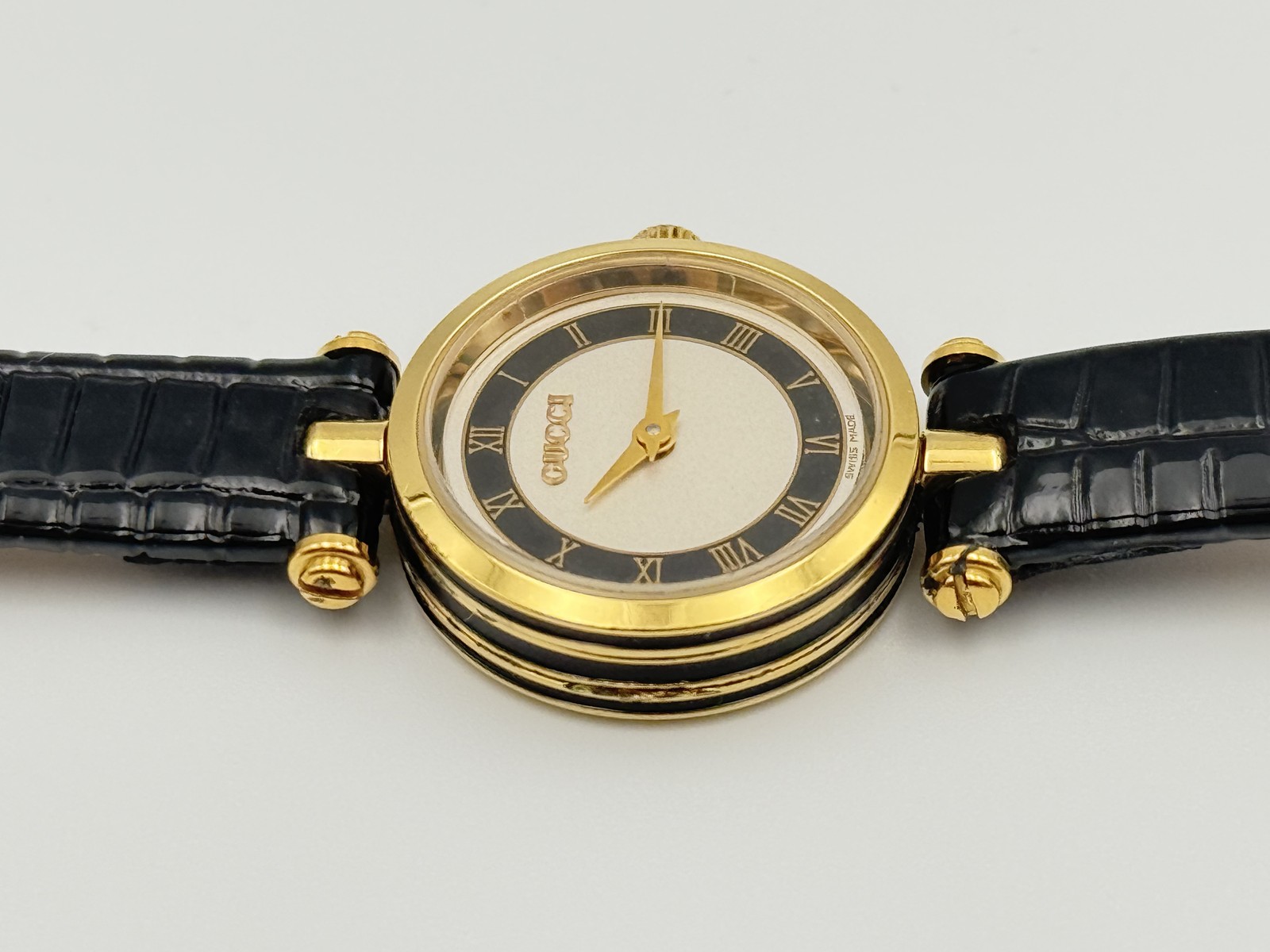 Gucci 2000L Sherry Line Black White Dial Quartz Vintage Women’s Watch Swiss Made