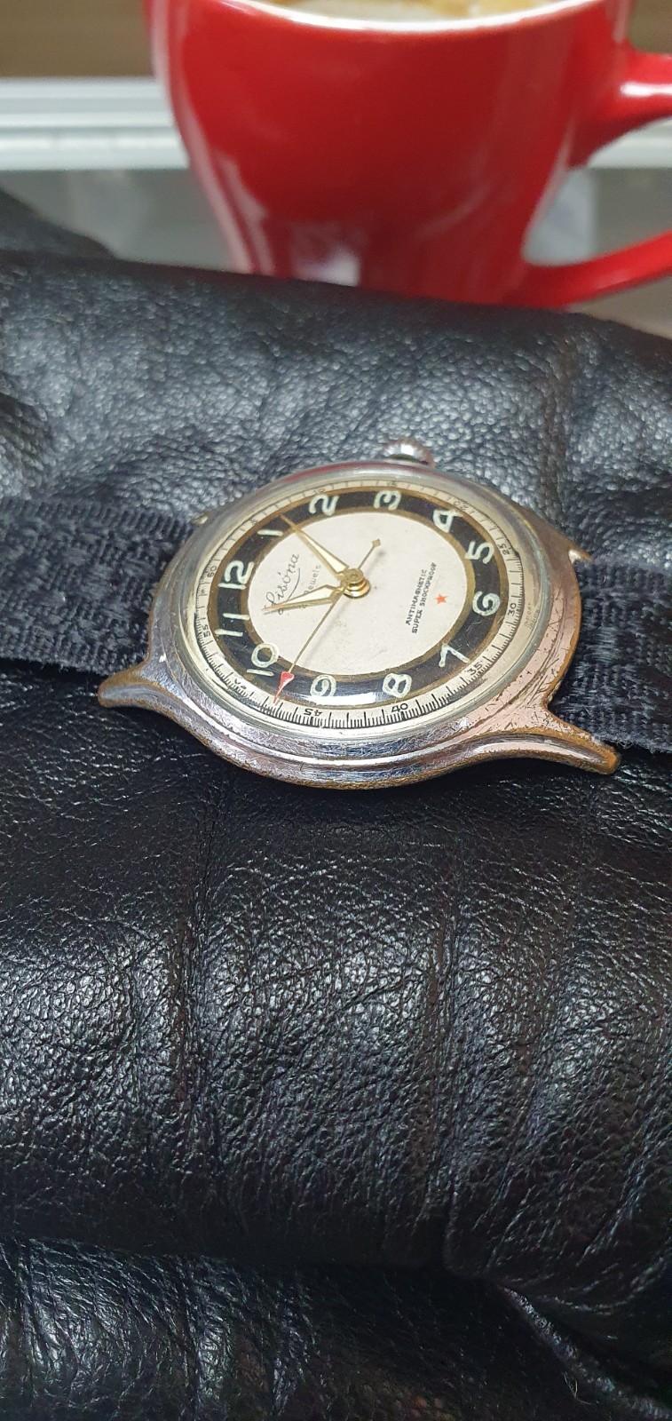 Vintage Men’s Lisona De Luxe Watch, French-Made Cal. HP 127, Mid-20th Century