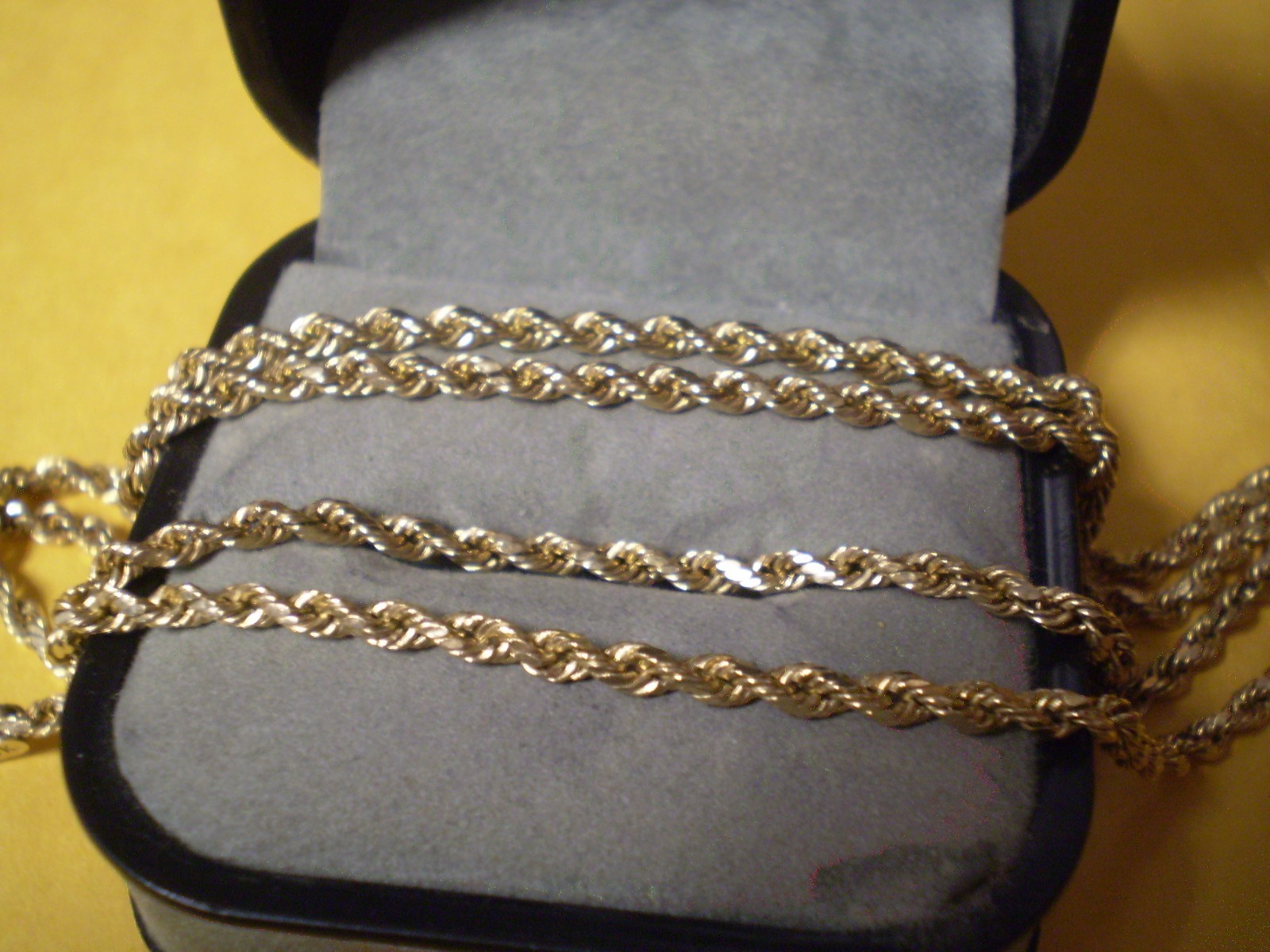 10K Yellow Gold Ladies Men’s Rope Necklace 3.7 Grams 23 inches