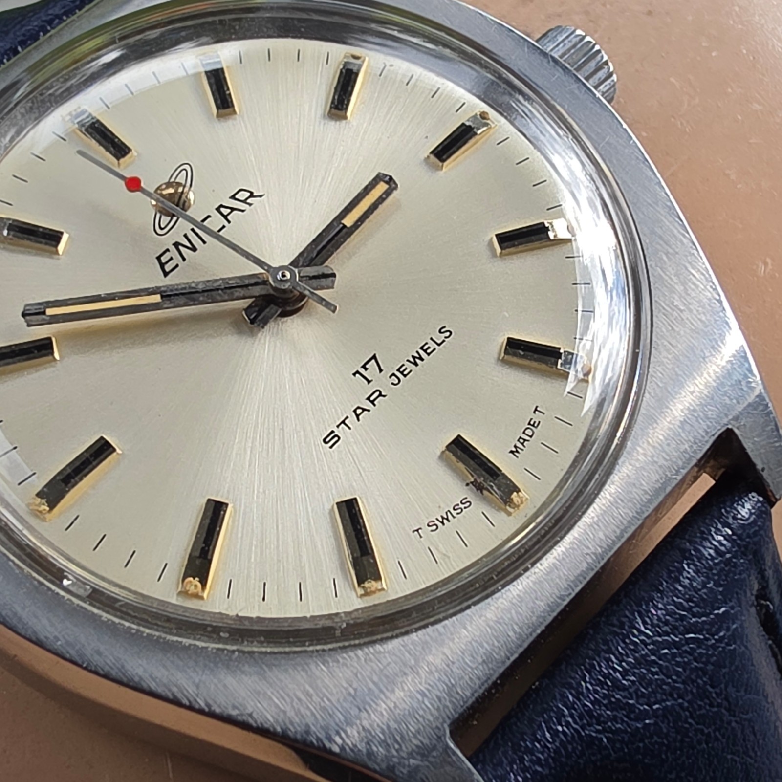 Vintage ENICAR Ocean Pearl men’s manual wind watch AR-160 swiss made 1970s
