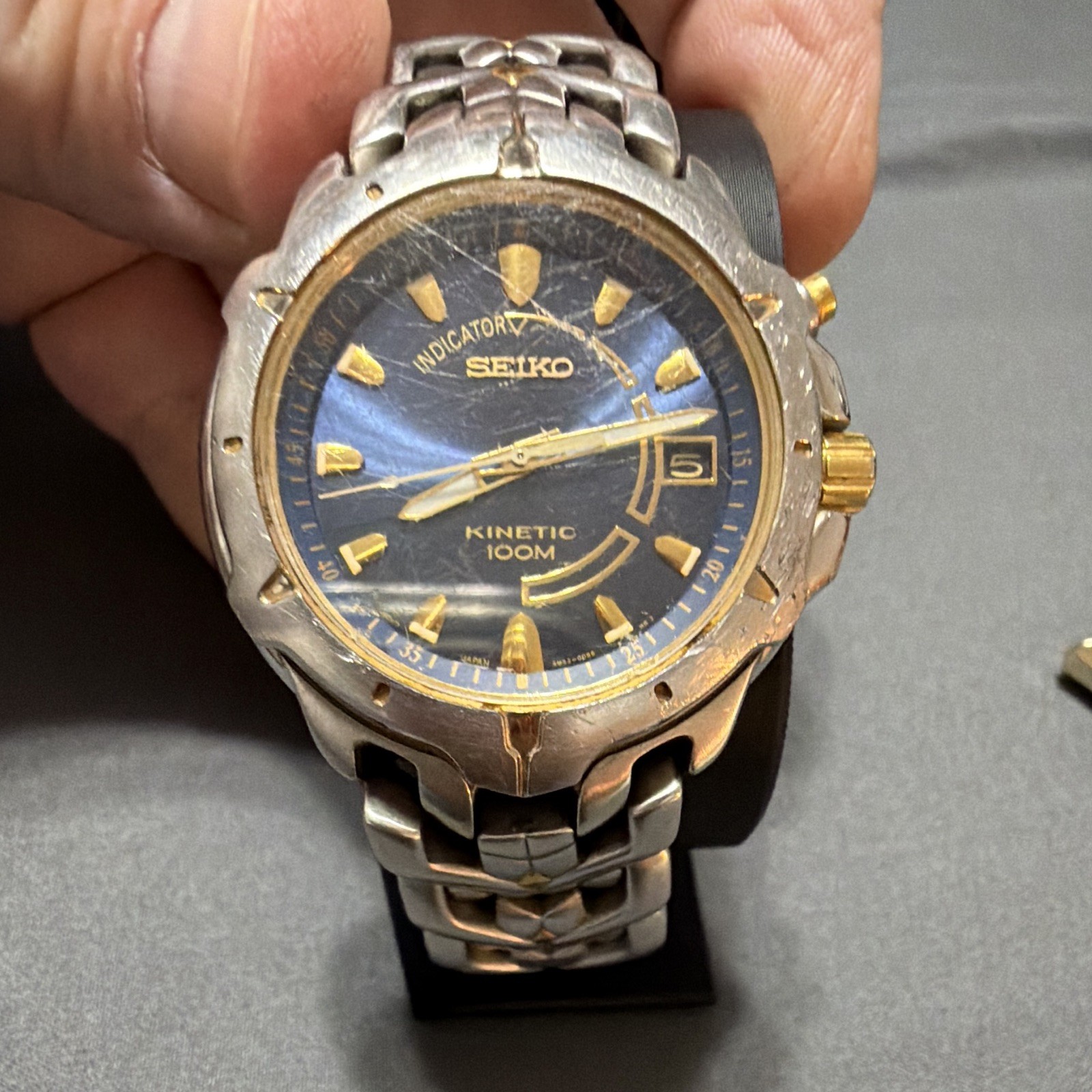 Seiko Kinetic 100M Vintage Blue Sunburst Dial Two-Tone Bracelet Date Watch