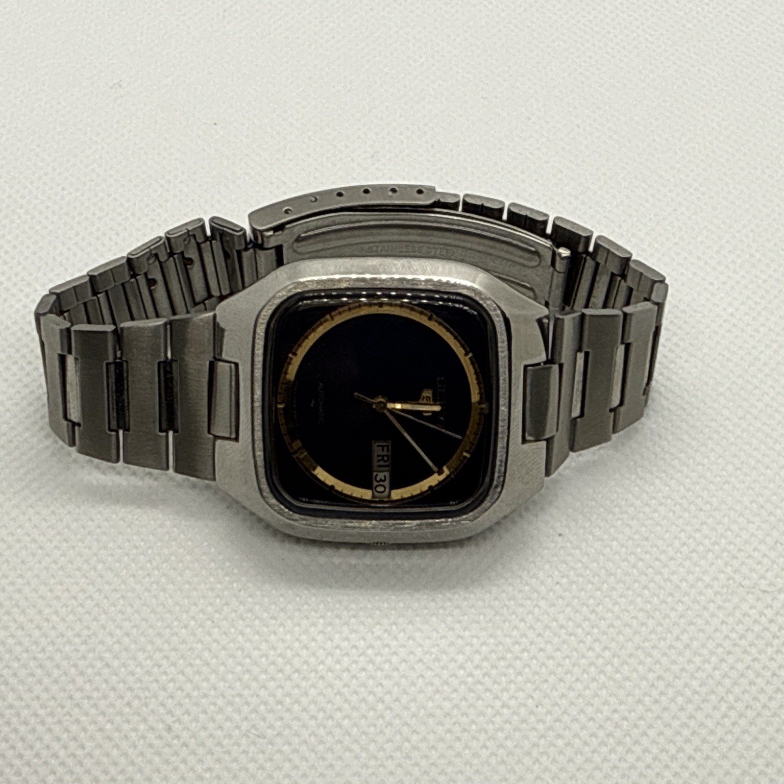 Vintage Seiko 5 7009-5820 Automatic Blue Dial TV Square Day Date Men’s Watch