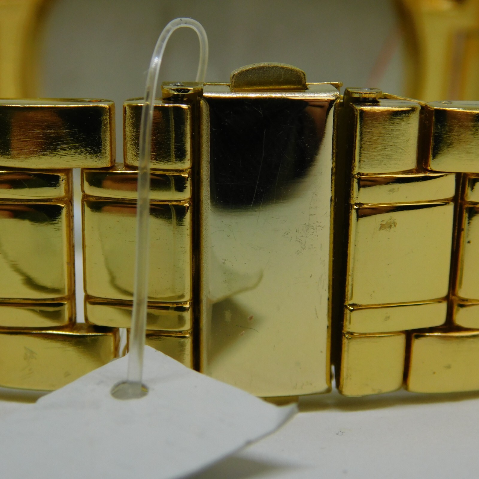 Accutime Watch Corp. MAC8031AL Gold Tone Men’s Watch Sz. 8 1/4″ New Battery