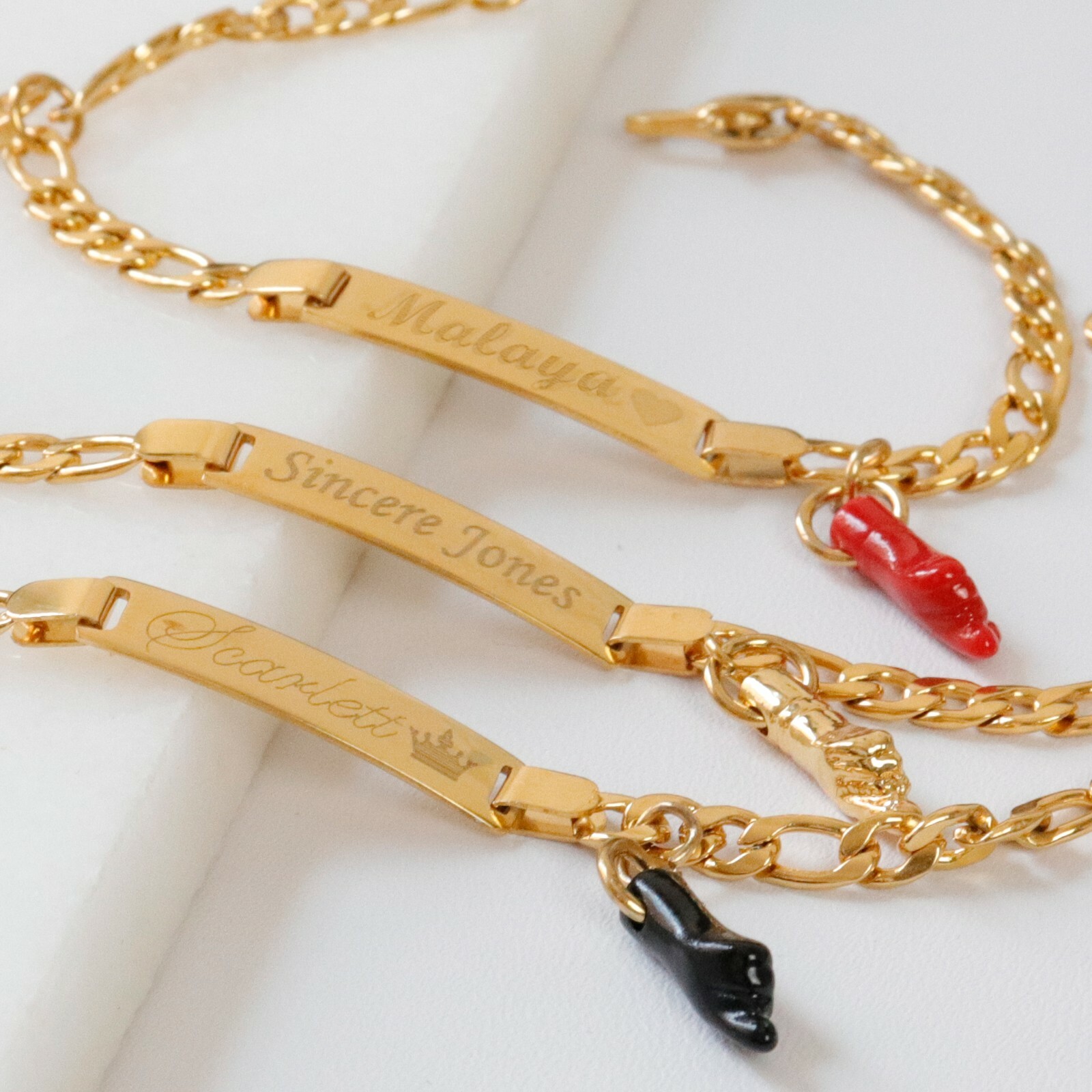 Name Engraving Gold Baby Black Hand Pulsera de Azabache Bracelet for kids