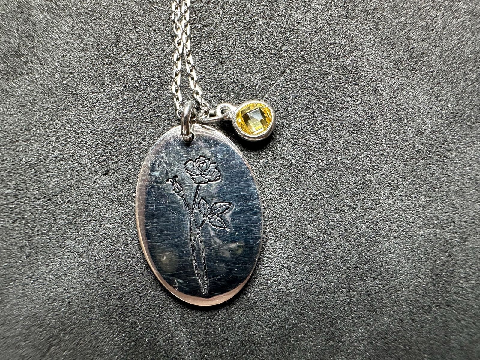 3.17g Vintage Sterling Silver 925 Rose Pendant Necklace 22 in Adjustable M