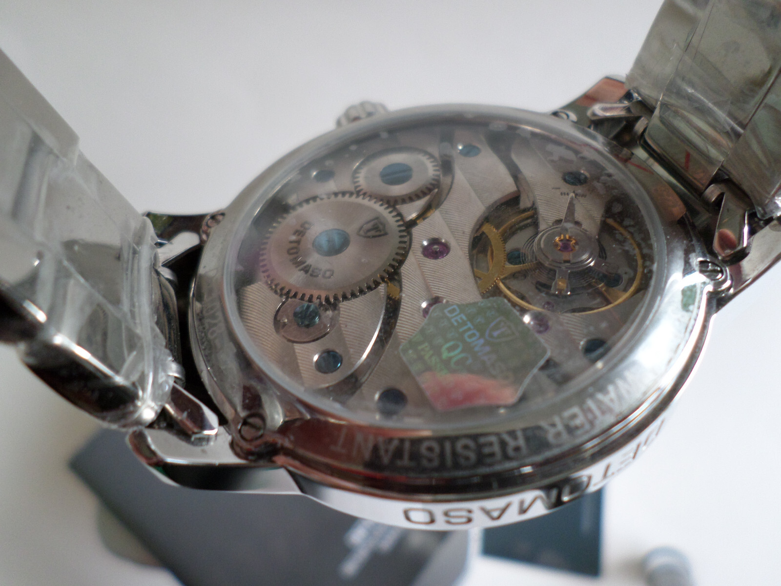 Detomaso “Savona” Men’s DT1028-A Analog Display Mechanical Hand Wind Watch