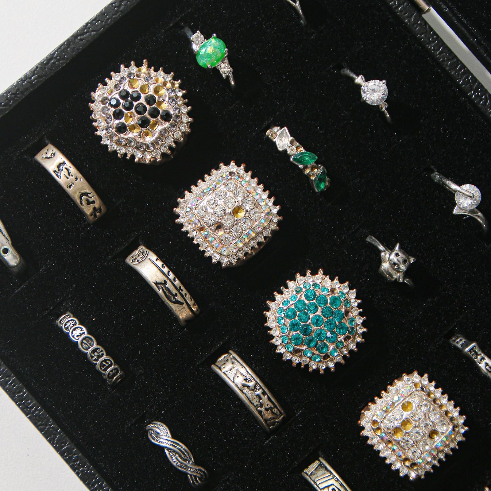 Kanwoder Ring Organizer Box for Jewelry,Rings Cufflinks 30 Slots, Black