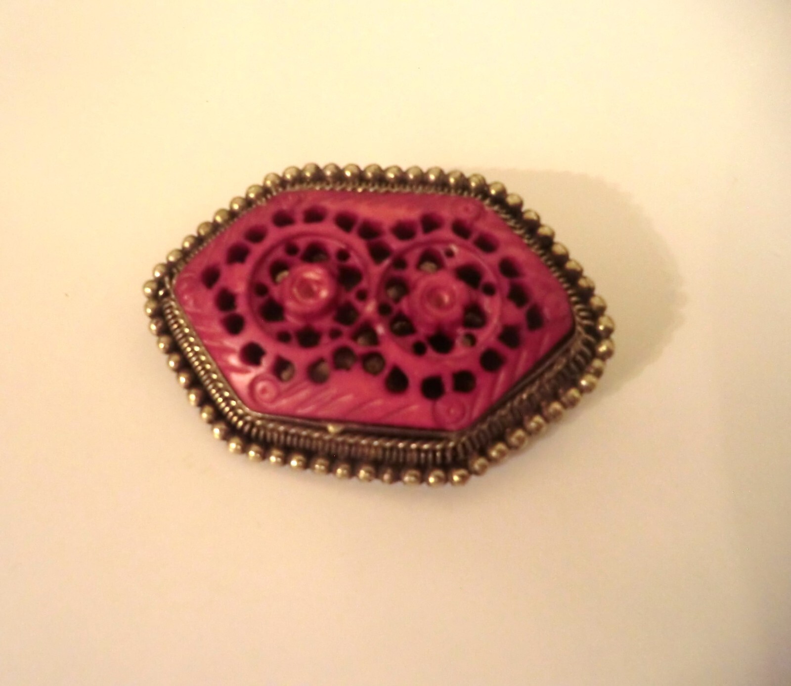 LARGE PINK BONE BROOCH WITH TAJ MAHAL- TYPE WINDOW DESIGN – HEXAGON SHAPE