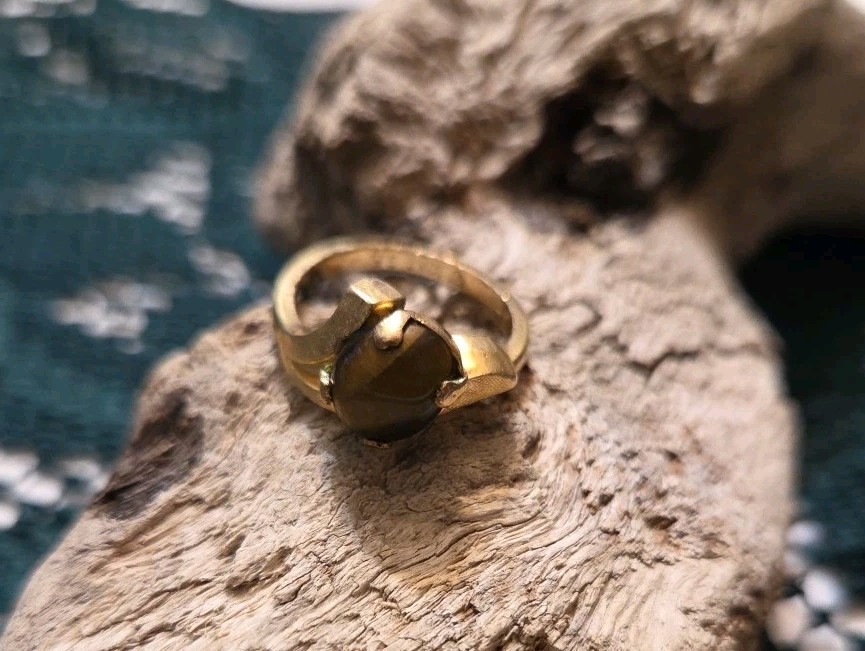 Vintage MGM Stamped 10KT GF Gold Filled Cabochon Tigers Eye Ring Size 7.25 W93