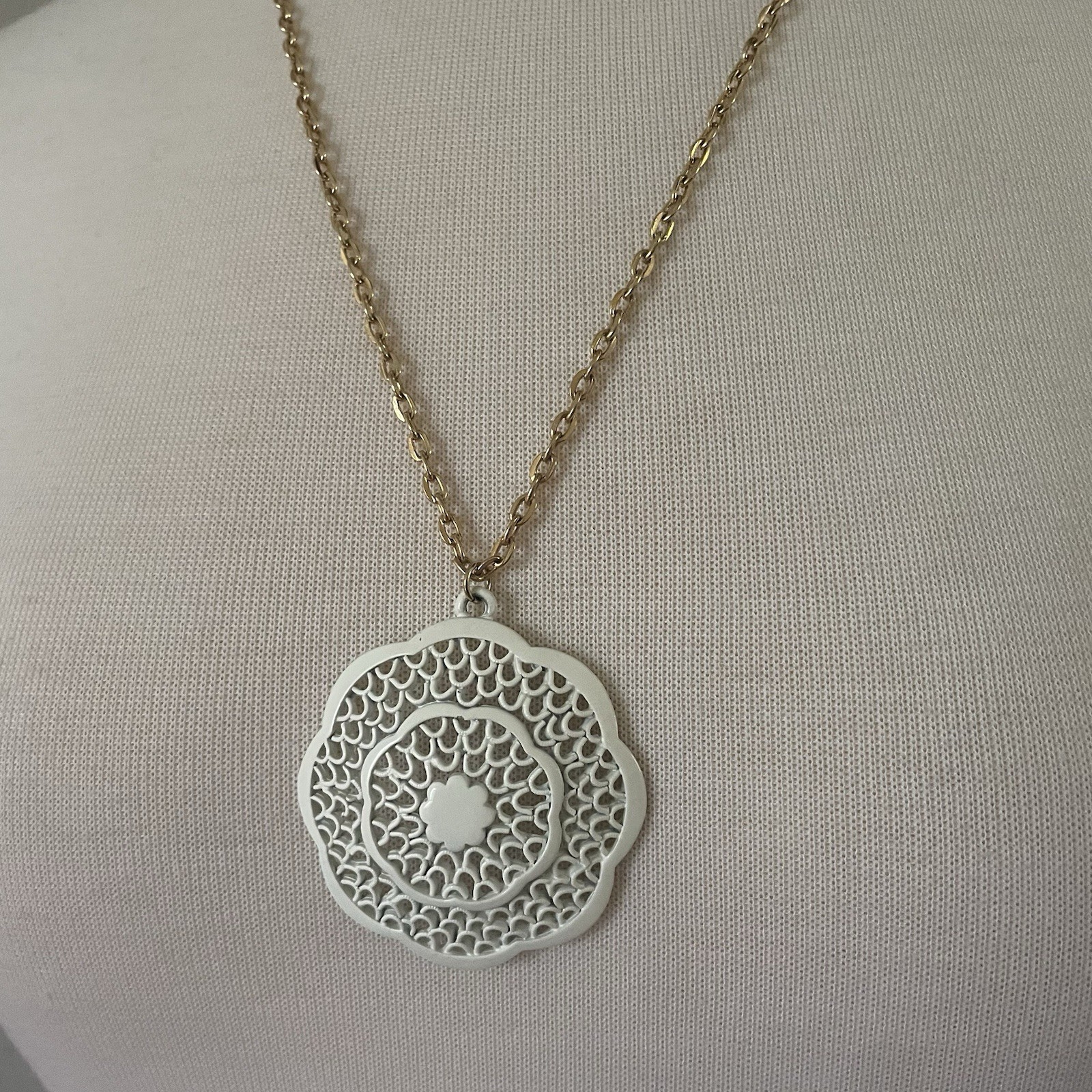 Vintage Large Round White Filigree Statement Pendant Gold Tone Necklace