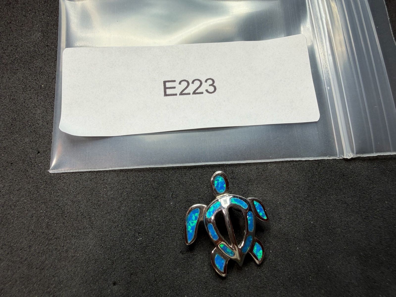 3.29g Vintage Sterling Silver 925 Turtle Pendant Blue Inlay Sea Ocean M