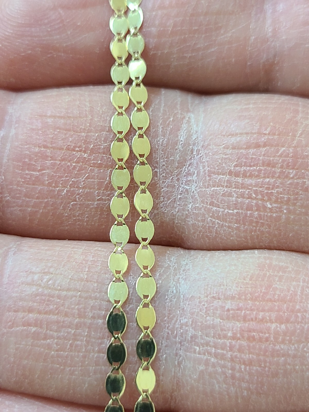 14k Yellow Gold Shiny Flat Chain Oval Links 18″ Long Lobster Claw Lock 2mm Wide