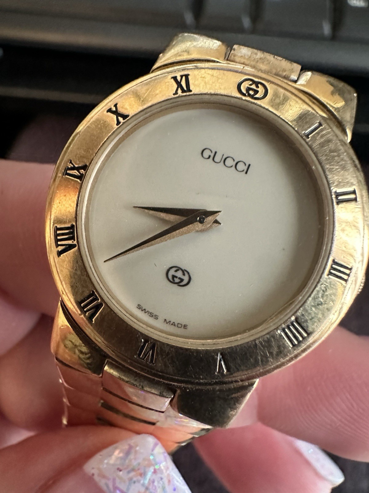 Gucci 3300L Swiss Made Women’s Gold Tone Bracelet Gold Plated – needs battery