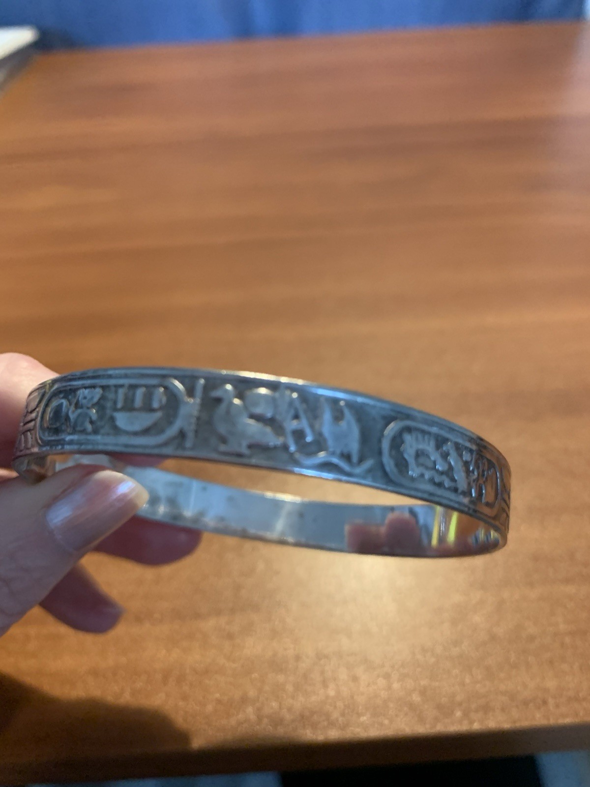 Sterling Silver 925 Egyptian Bangle Bracelet Taxco Mexico 18 Grams 2 3/4″ Diam.