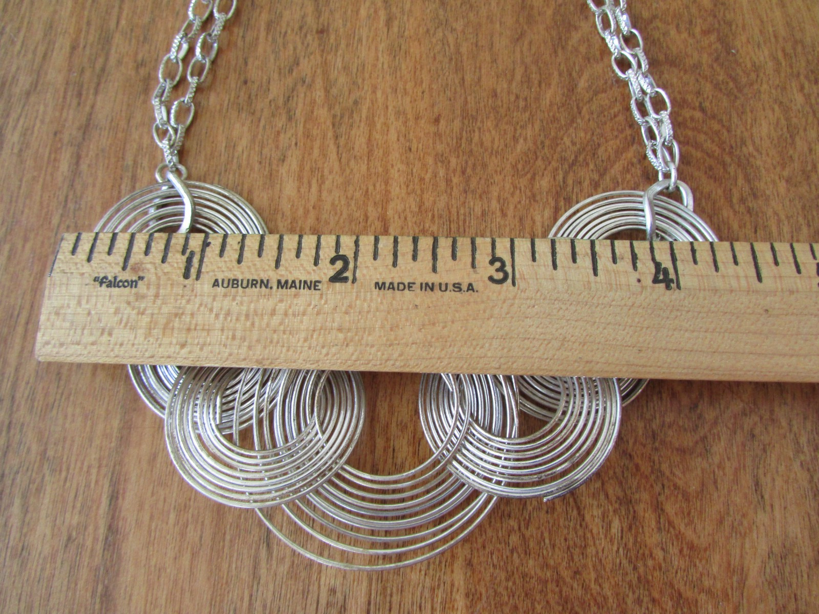 SILVER TONED WIRE LINK COIL AND CHAIN NECKLACE