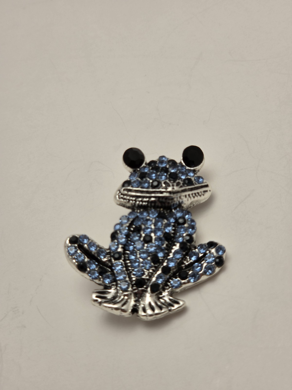 Lot of 3 Brooch Pins Frog & Flower Gold Tone Blue Rhinestone Imitation Pearl