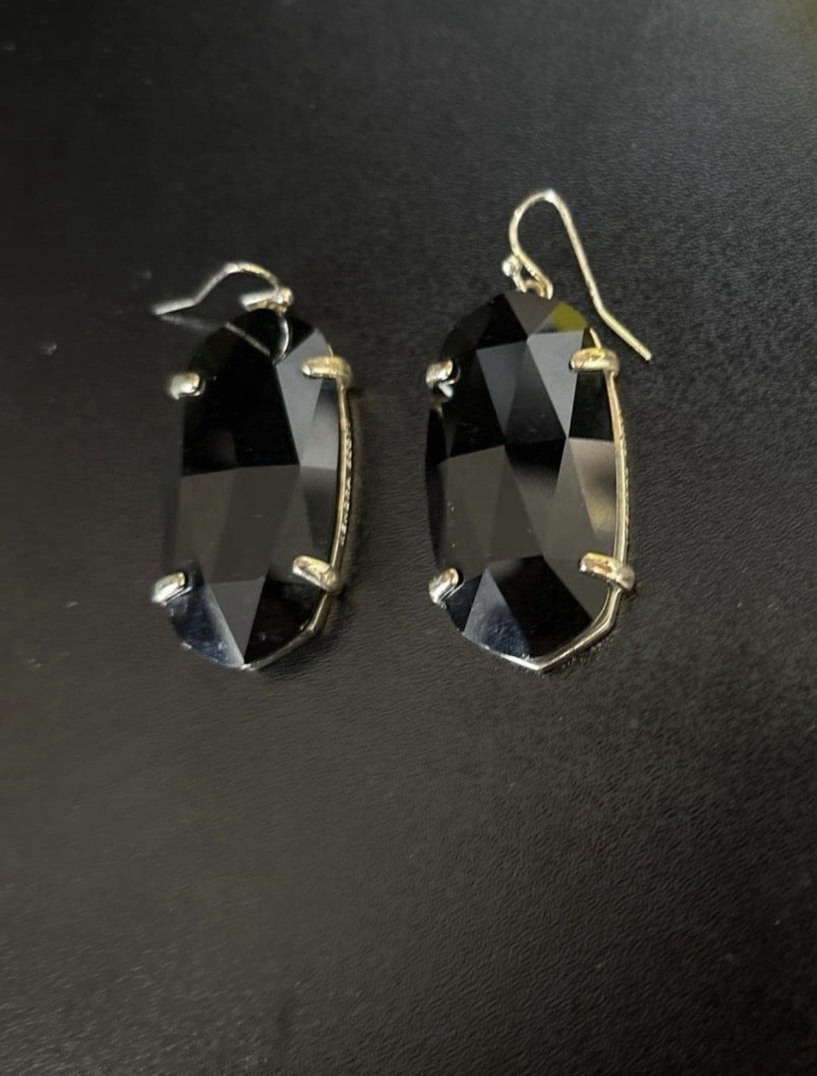 Kendra Scott Elle Gold Drop Earrings in Black Opaque Glass BOX AND DUSTBAG