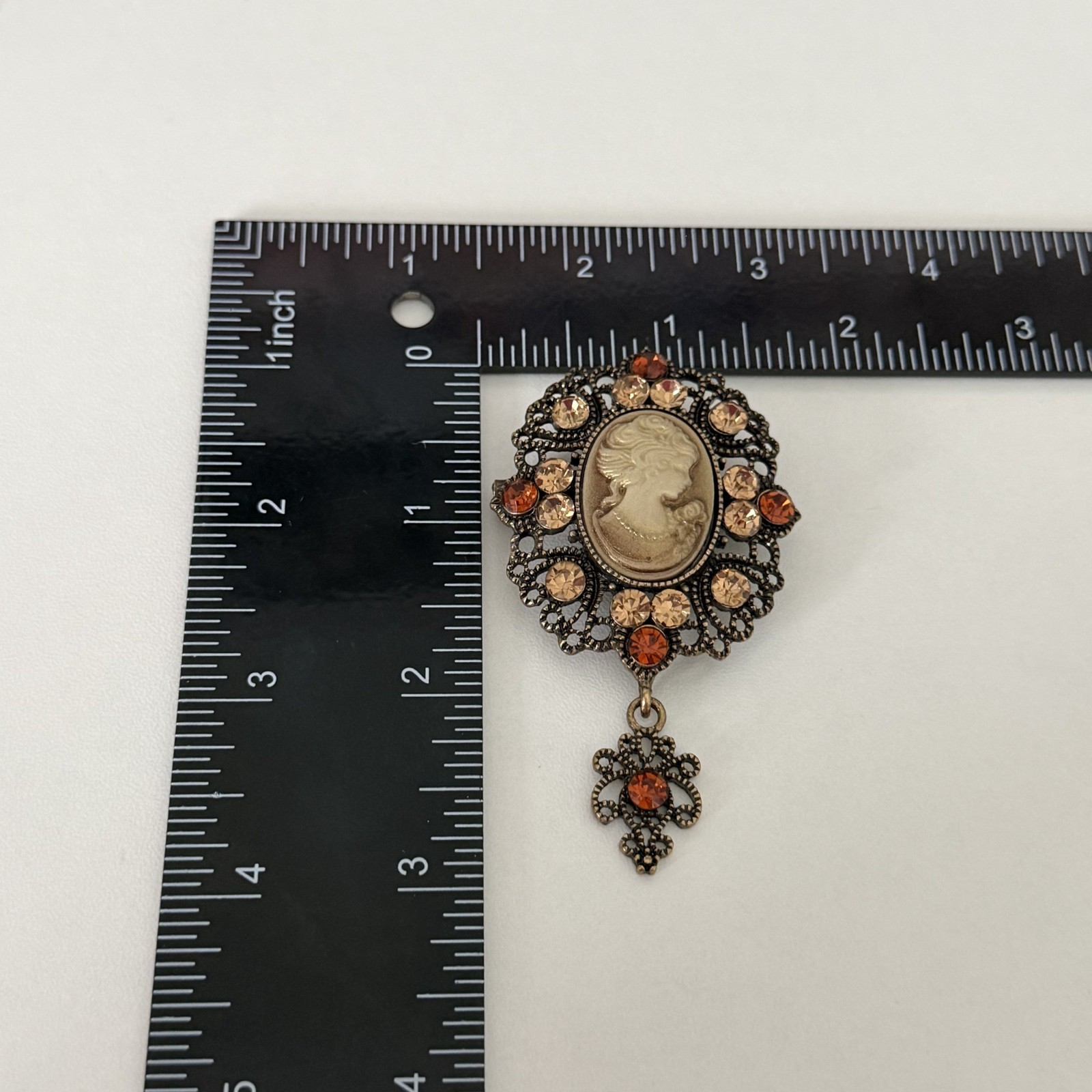 Ladies Vintage Style Resin Cameo Orange Rhinestone Gold Tone Dangle Brooch Pin