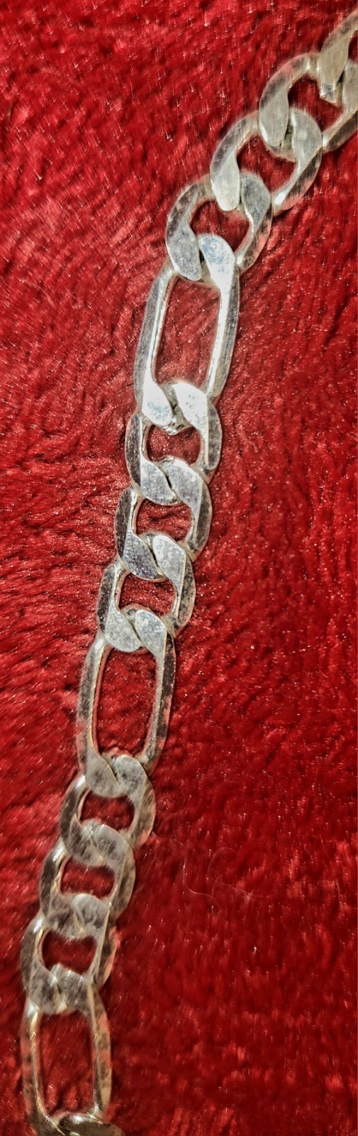 Mens 925 sterling silver Figaro link chain 6mm wide, 24 Inches 25.4 g New gift