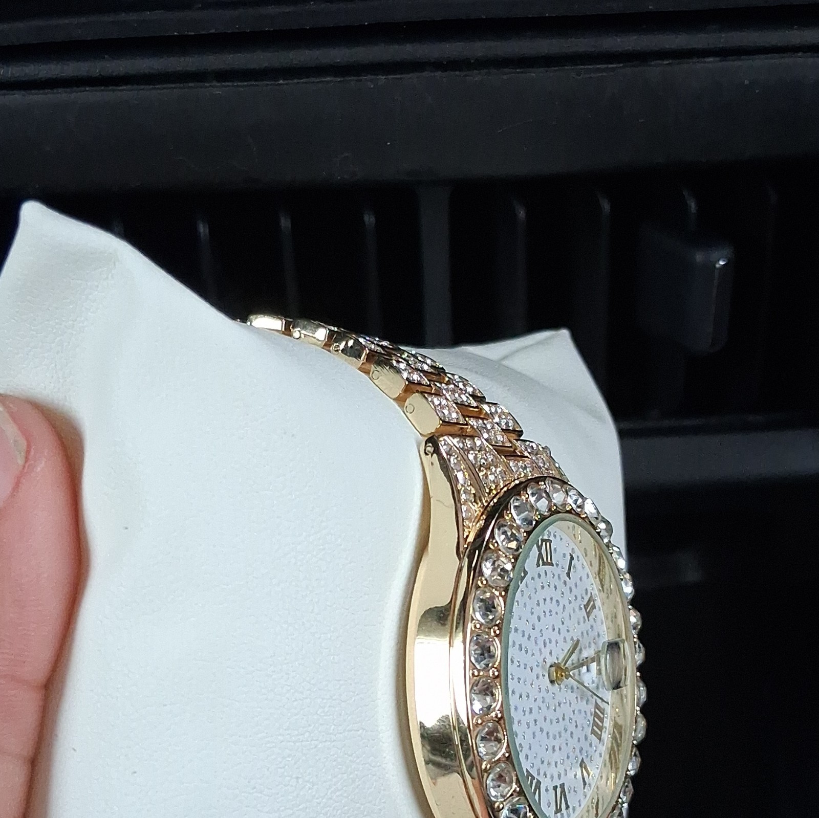 Women’s Gold Tone Bracelet Watch Gem-Set Bezel Roman Numeral White Dial Box