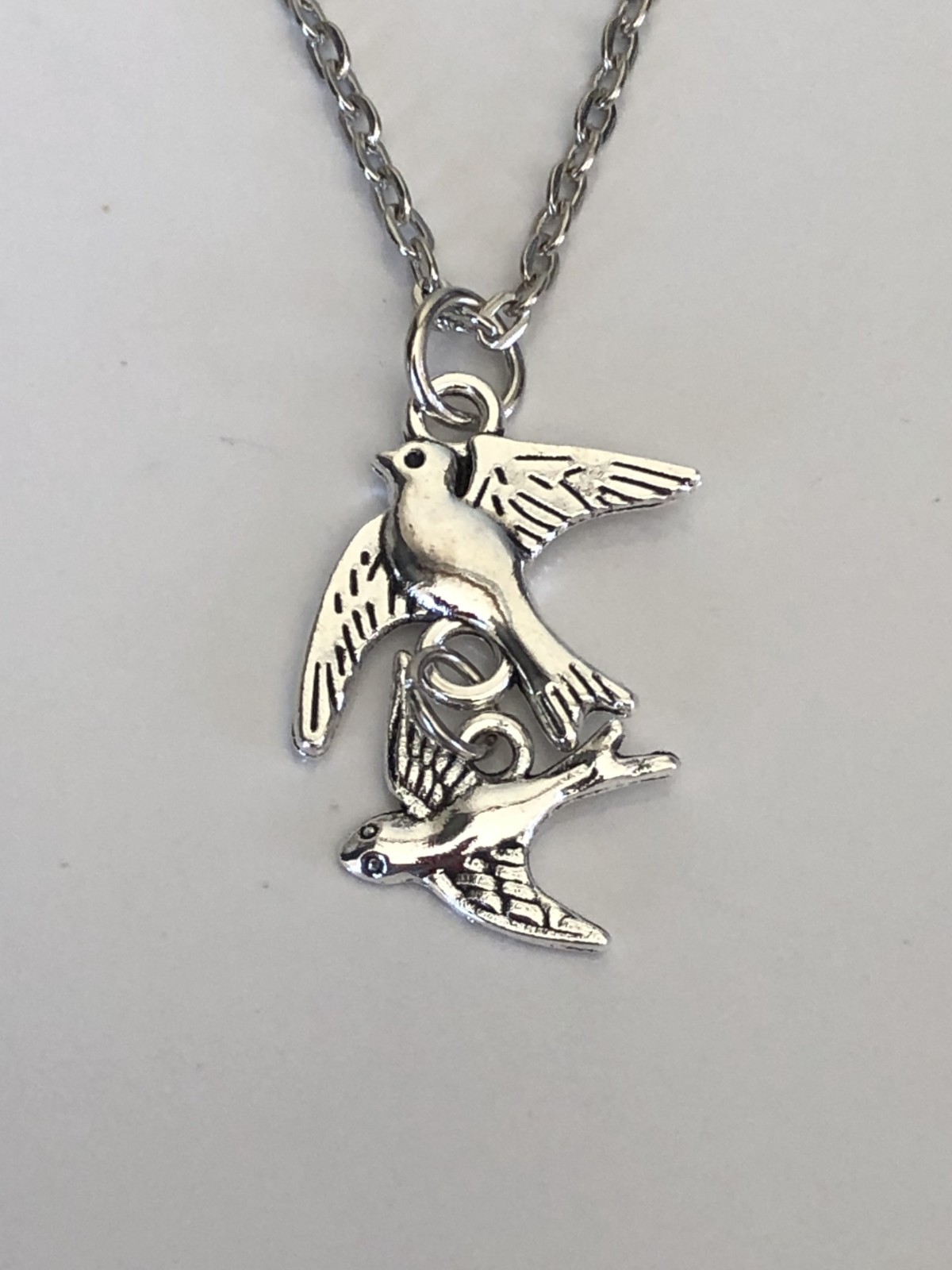 Birds Swallow Flying 2.5cm Charm Pendant Link Necklace Chain 45+5cm
