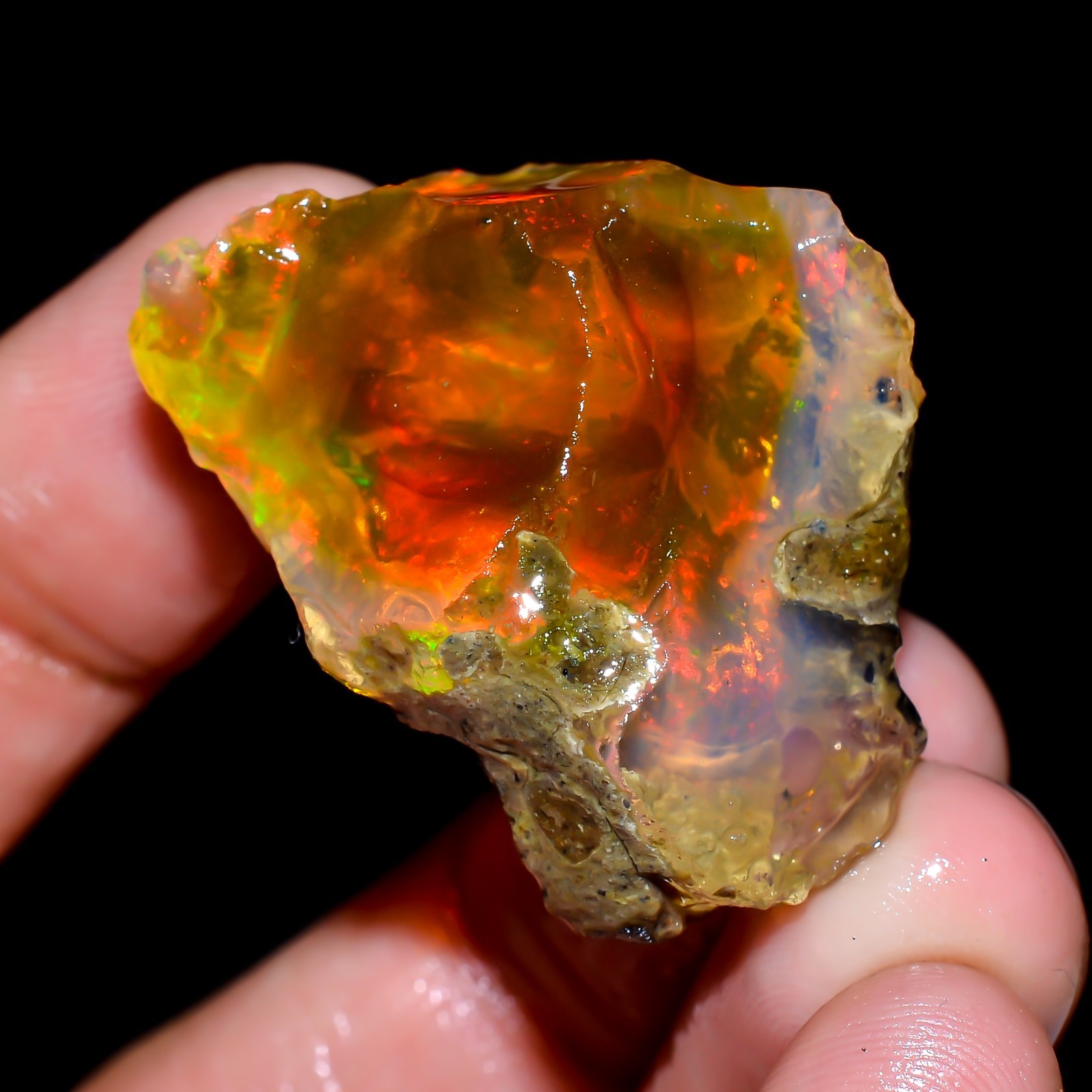 49 Ct. Fantastic Top Grade Quality Welo Fire Ethiopian Opal Oil Rough 33X26X15MM