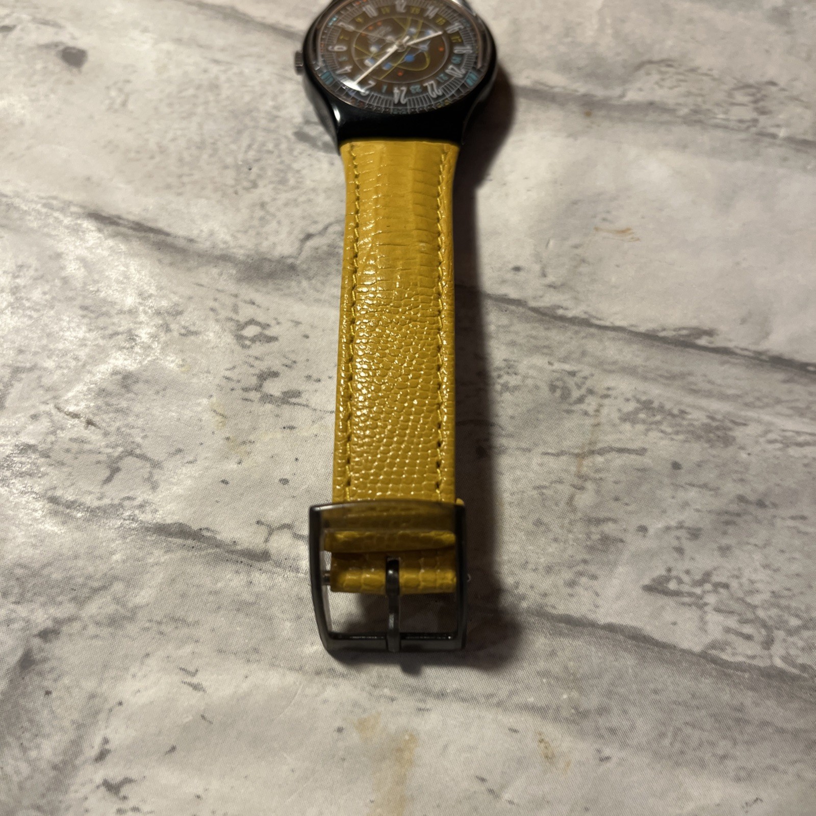 Swatch Gent 24H Ellypting GB152 1993 Vintage NOS Black Dial Mustard Yellow Strap