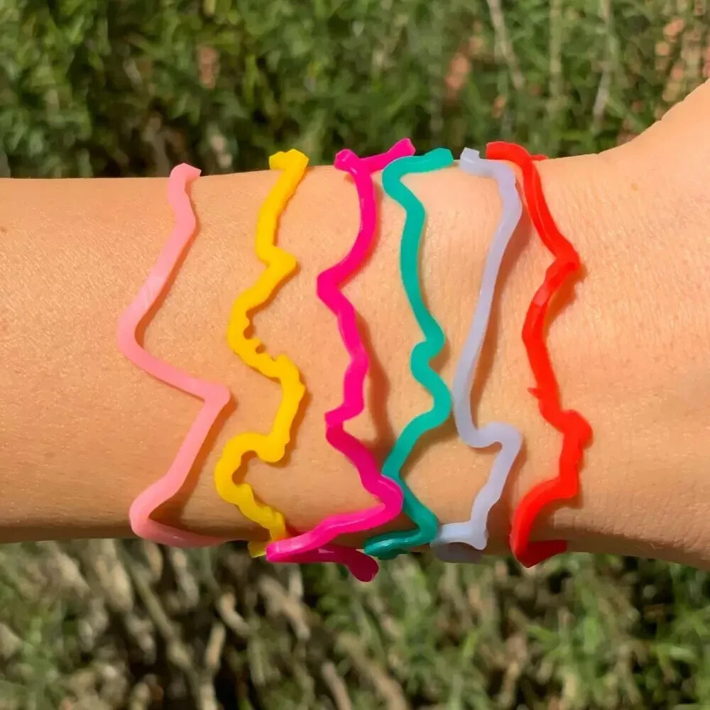 Sillybandz SpongeBob 24 Pack Shaped Silicone Bracelets NEW